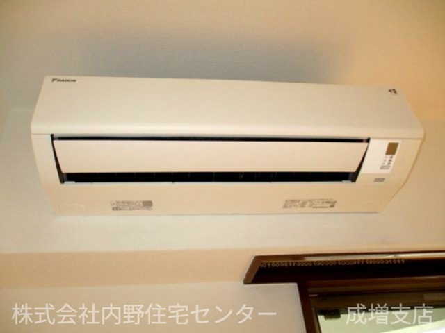 その他設備　リビングに設置済のエアコン