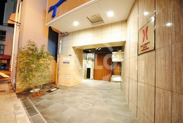 エントランス　ラシュレエグゼ難波南　エントランス