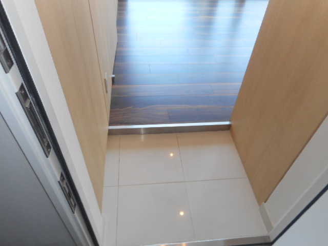 玄関　別部屋参考写真