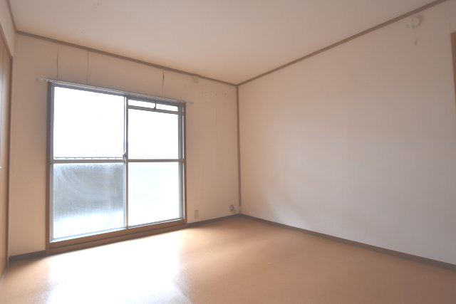 居室・リビング　画像は別号室。ご参考にどうぞ