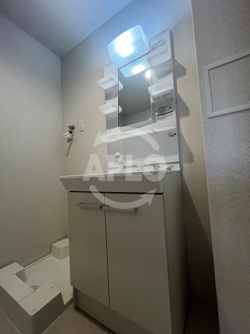 洗面設備　アルカンシェルコート緑橋　独立洗面台