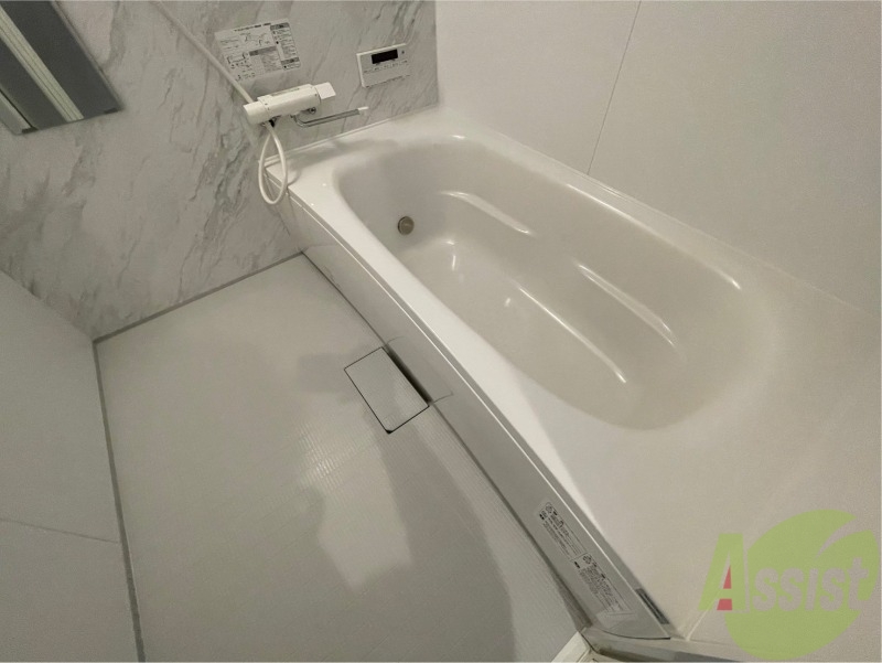 バス・シャワールーム　ユニットバスです。疲れを癒すのに欠かせませんね！