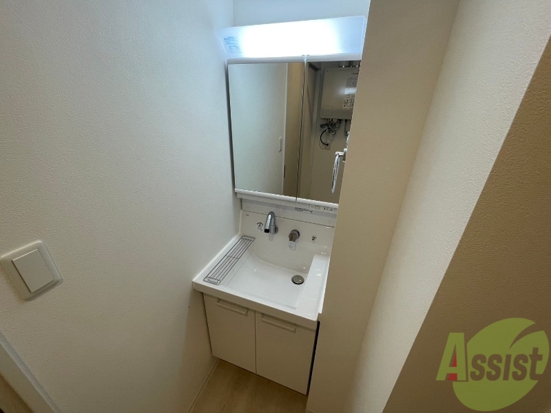 洗面設備　こちらに洗面台があります。朝の洗顔はこちらで。