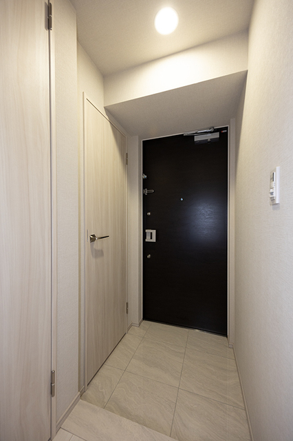 玄関　※写真は同タイプ住戸です。