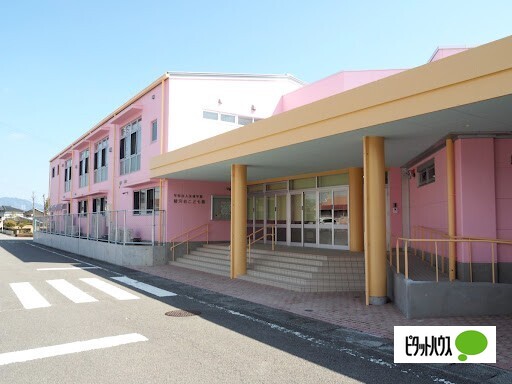 幼稚園・保育園　駿河台こども園（幼稚園・保育園）まで764m