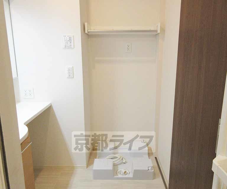 洗面設備　洗濯機はこちらに