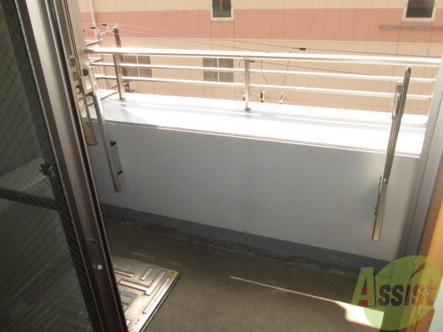 バルコニー　バルコニーもすっきり綺麗。お花やハーブを育てるのも素敵