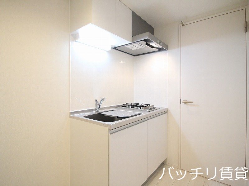 キッチン　別号室タイプの為、現状を優先致します。