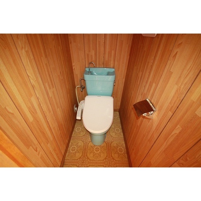 トイレ　温水暖房便座