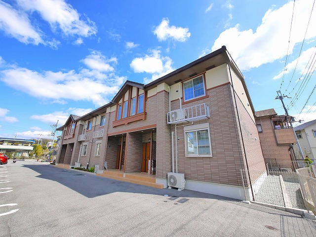 建物外観　落ち着いた雰囲気の外観です