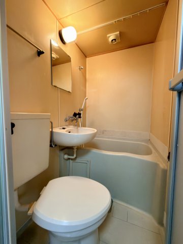 バス・シャワールーム　お掃除のしやすいユニットバス