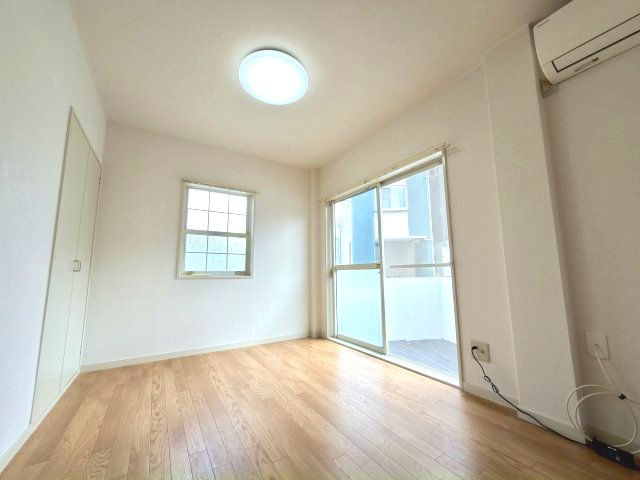 居室・リビング　角部屋・2面採光で明るい居室