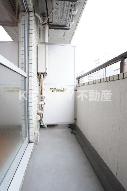 バルコニー　バルコニーからの眺めを楽しみながら食事をしませんか