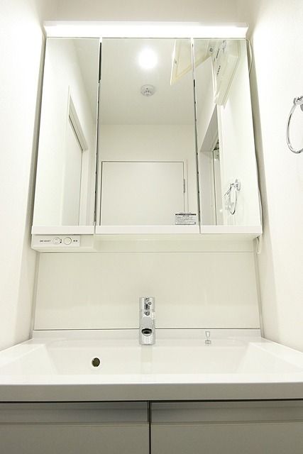 洗面設備　コンパクトで使いやすい洗面所