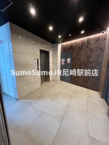 ロビー　建物の内部です