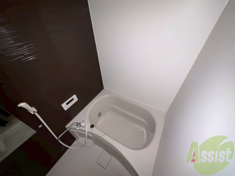 バス・シャワールーム　浴槽が広いので、日々の疲れも癒せますね。