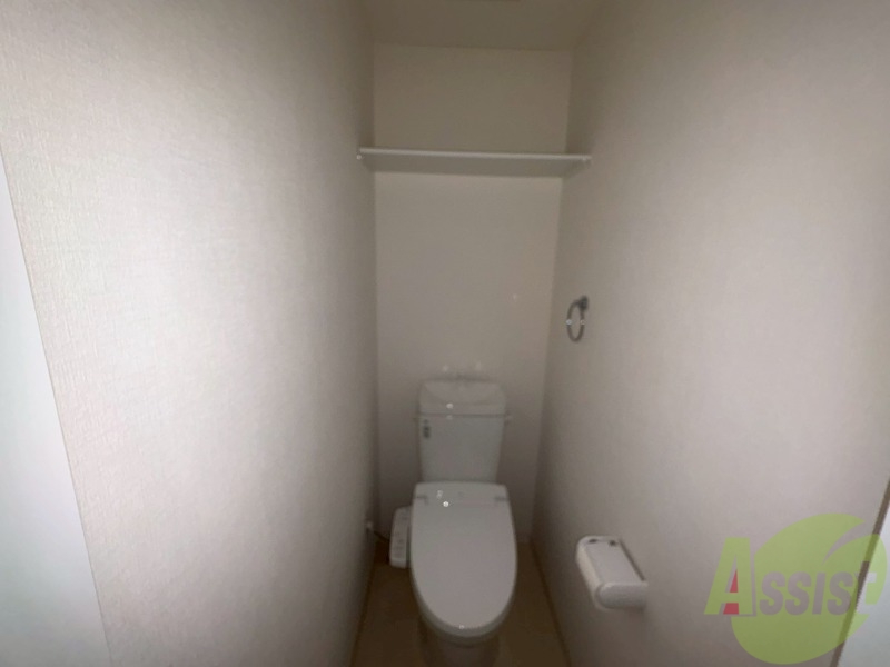 トイレ　ウォシュレット付きトイレは嬉しいですね。