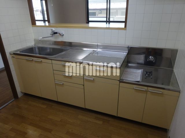 キッチン　今日は何作ろうかな。