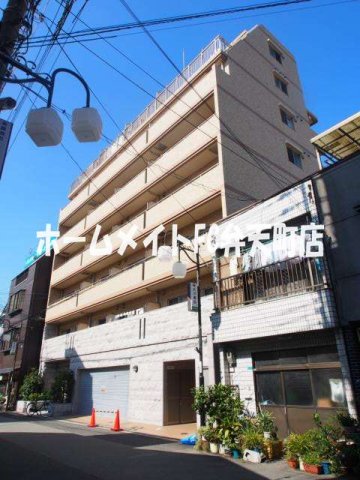 建物外観　落ち着いた雰囲気の外観です