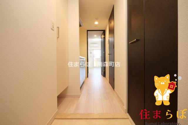 玄関　「気になったら、LINEで気軽に相談できますよ。」