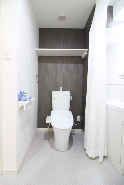 トイレ　洗浄暖房便座