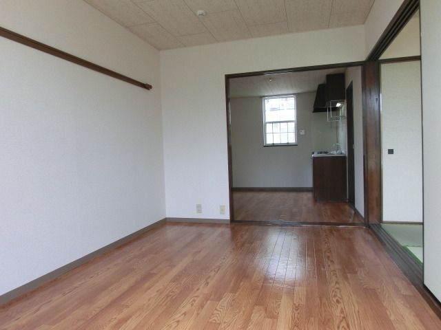 居室・リビング　※同タイプ住戸参考写真　現況優先