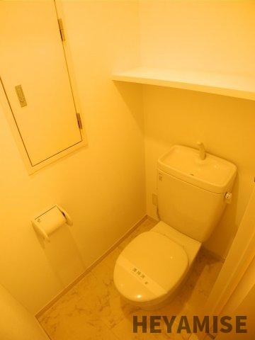 トイレ　※同間取りの別の階のお部屋の写真です※