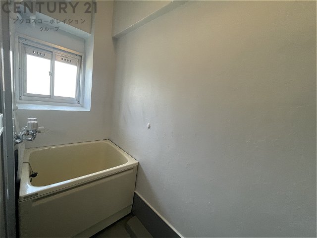 バス・シャワールーム　採光あり明るいバスルーム♪