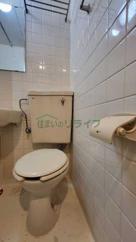 トイレ　別部屋参考写真となります。