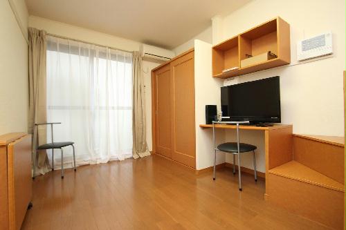 居室・リビング　同じタイプのお部屋の写真です。