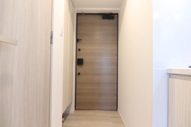 玄関　※別室の参考写真の為、現況優先です。