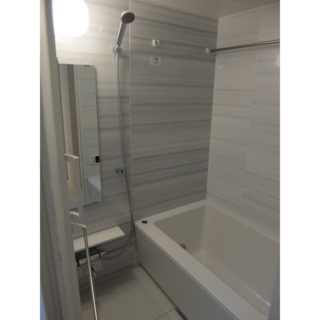 バス・シャワールーム　バスルーム