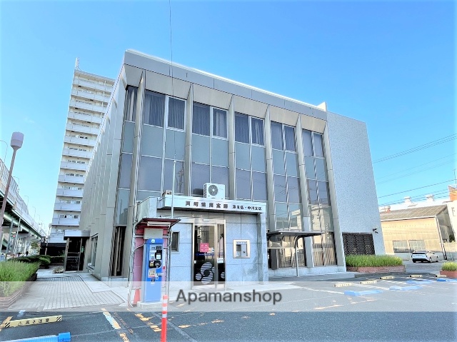 銀行　岡崎信用金庫港支店（銀行）まで310m