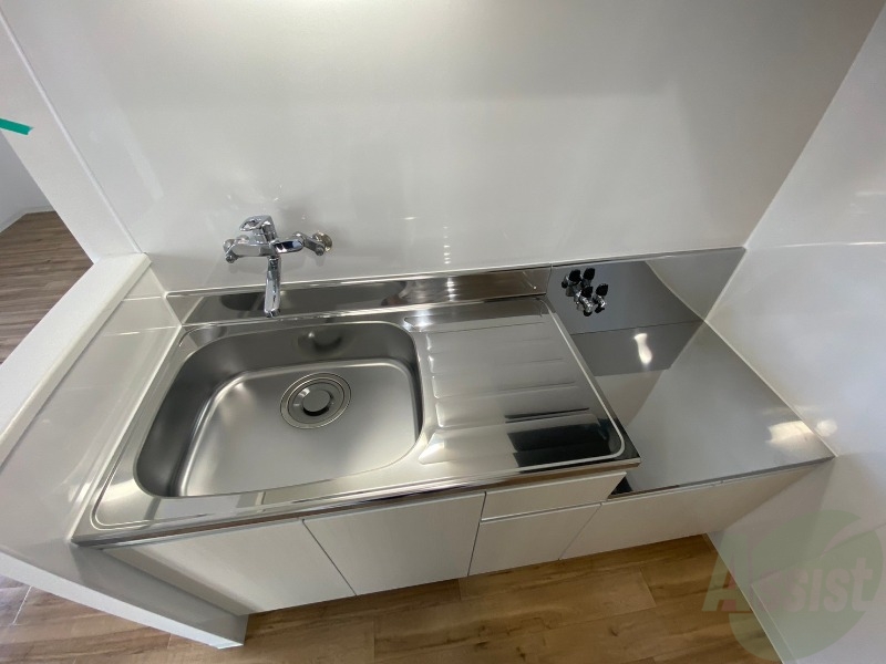 キッチン　キッチンです。一人暮らしなら十分な大きさですね。