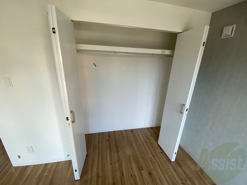 収納　寝室のクローゼットにたくさん収納出来ますね！