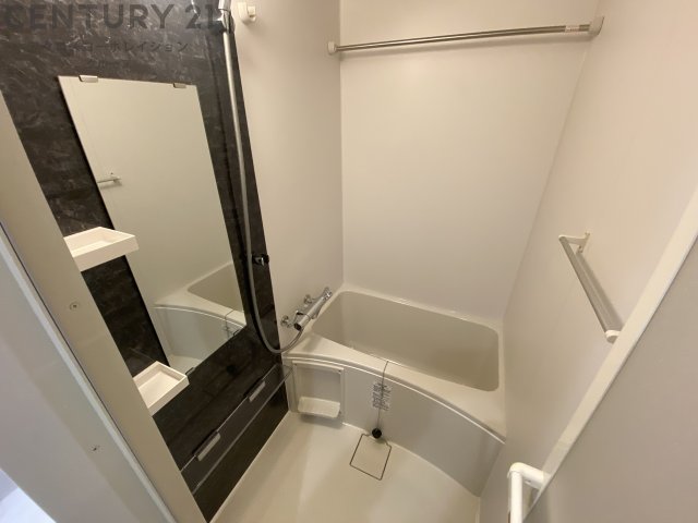 バス・シャワールーム　シンプルで機能的なユニットバスです！