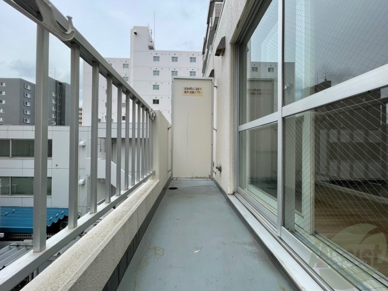 バルコニー　バルコニーです。天気の良い日には外干しができます！