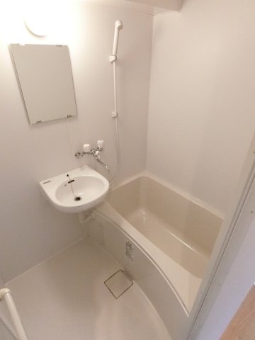 バス・シャワールーム　きれいなお風呂です