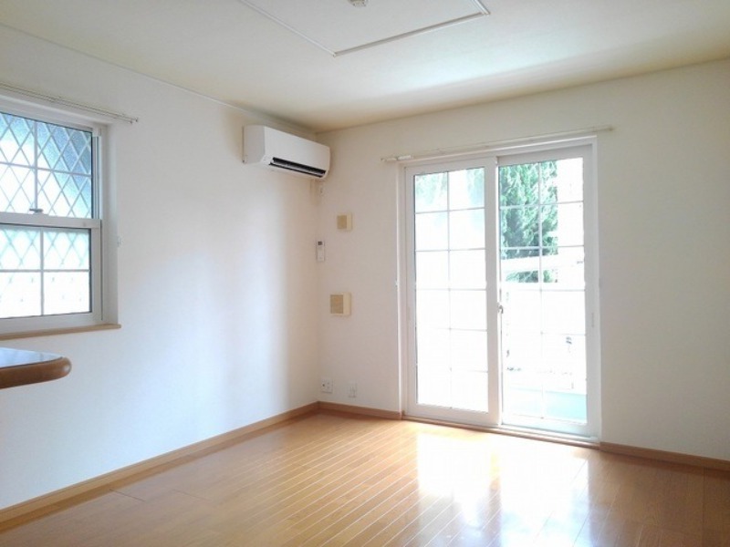 居室・リビング　図面と現状に相違がある場合には現状を優先