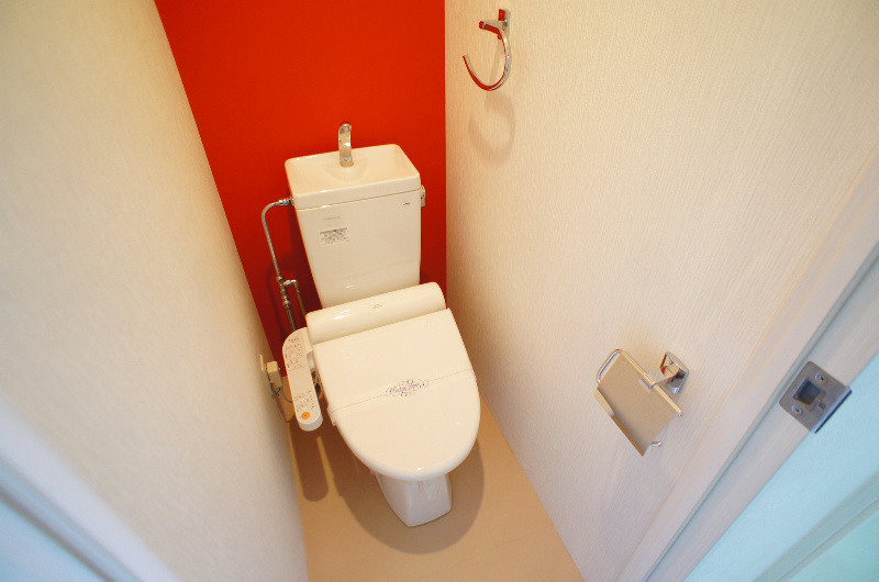 トイレ　写真は別号室です。現況優先になります。