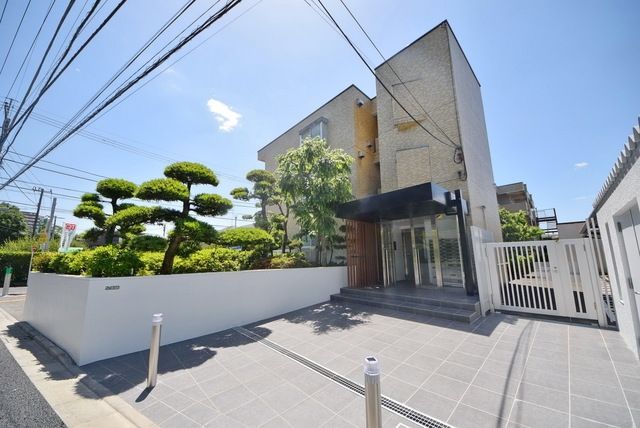 建物外観　★とてもきれいな外観♪2017年5月リノベーション済み★