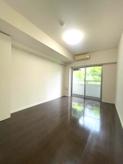 居室・リビング　ゆったりした洋室です