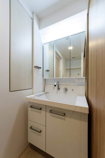 洗面設備　※写真は同タイプ住戸です。