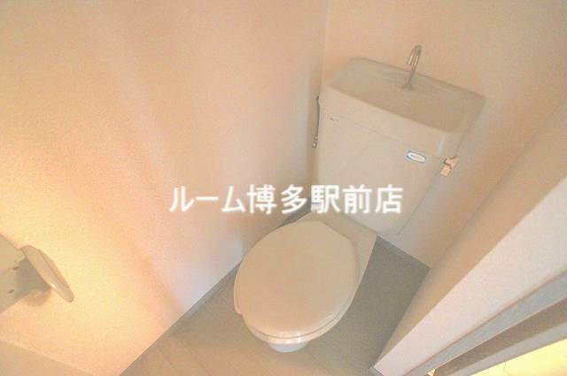 トイレ　別号室