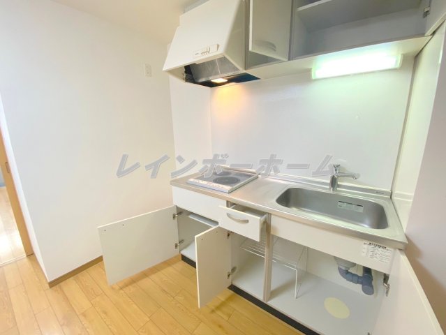 キッチン　画像は同建物の代表的なお部屋のお写真になります。※現況優先で