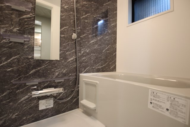 バス・シャワールーム　※別号室の参考写真のため、現状優先となります。