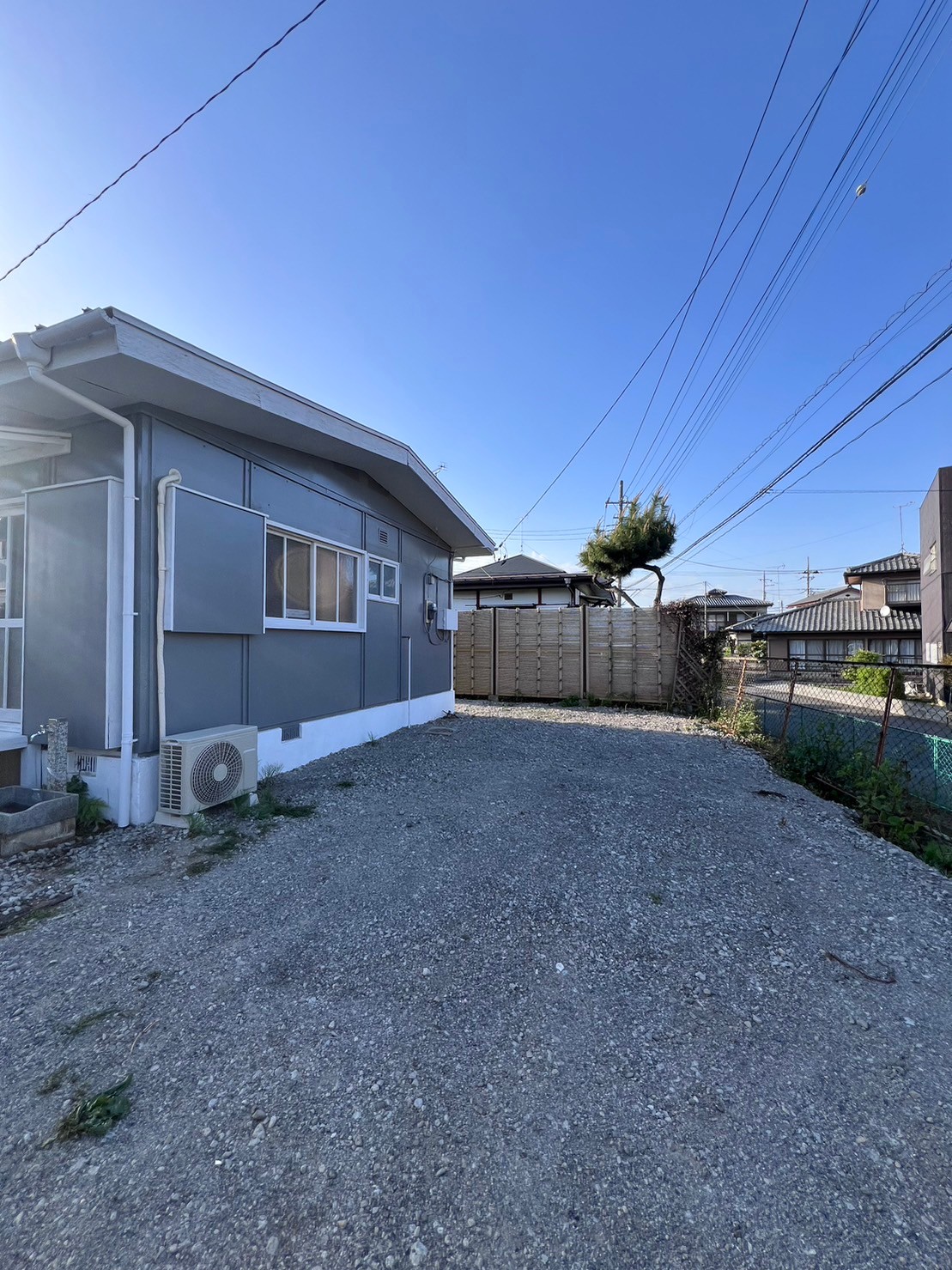 駐車場　駐車スペースです。