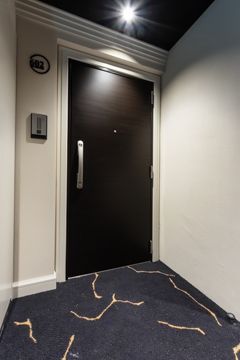 その他　玄関ドア