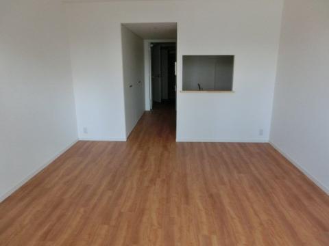 居室・リビング　室内