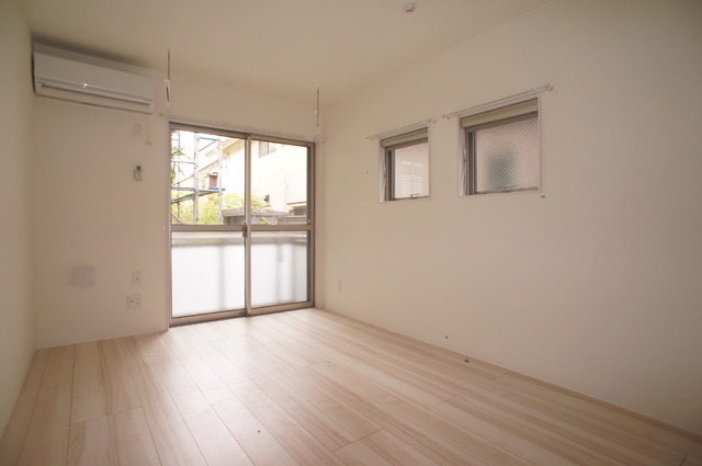 居室・リビング　洋室６．７帖☆優しい質感の室内がオススメです☆